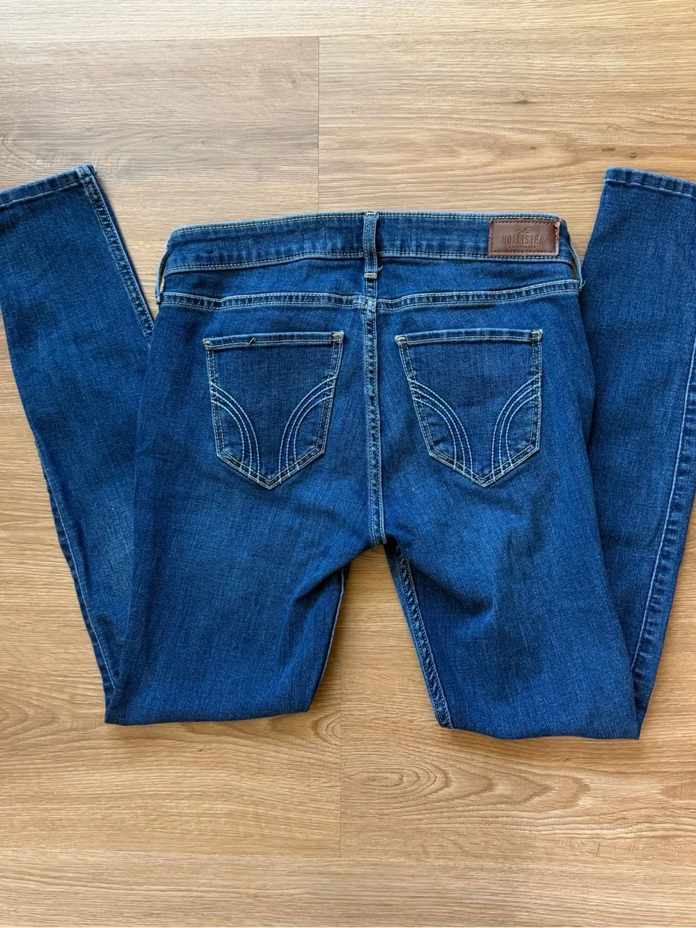 Hollister Women’s Low-Rise Super Skinny Blue Denim Jeans
